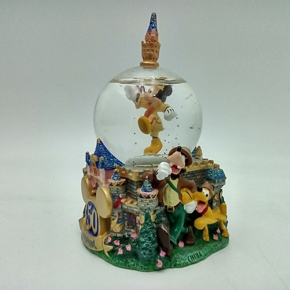 Disney Mickey Mouse & Friends "50th Anniversary Disneyland" 2005 Snow Globe - Picture 6 of 16